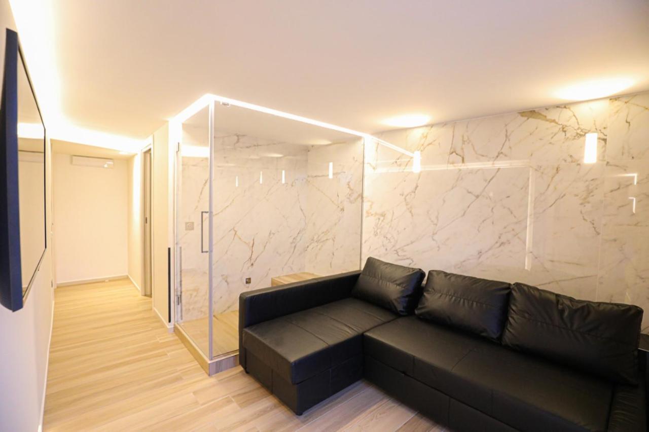 Municipio Luxury Suite Neapel Exterior foto