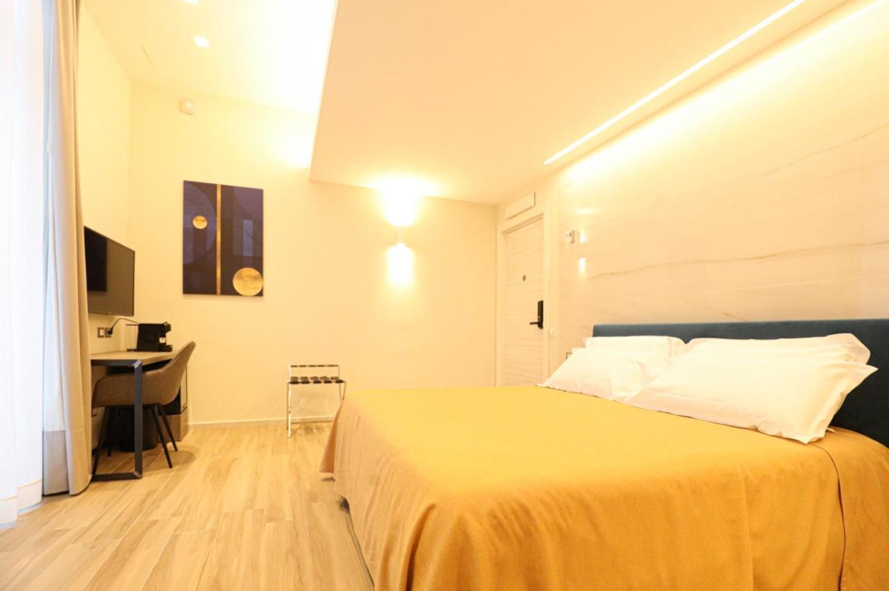 Municipio Luxury Suite Neapel Exterior foto
