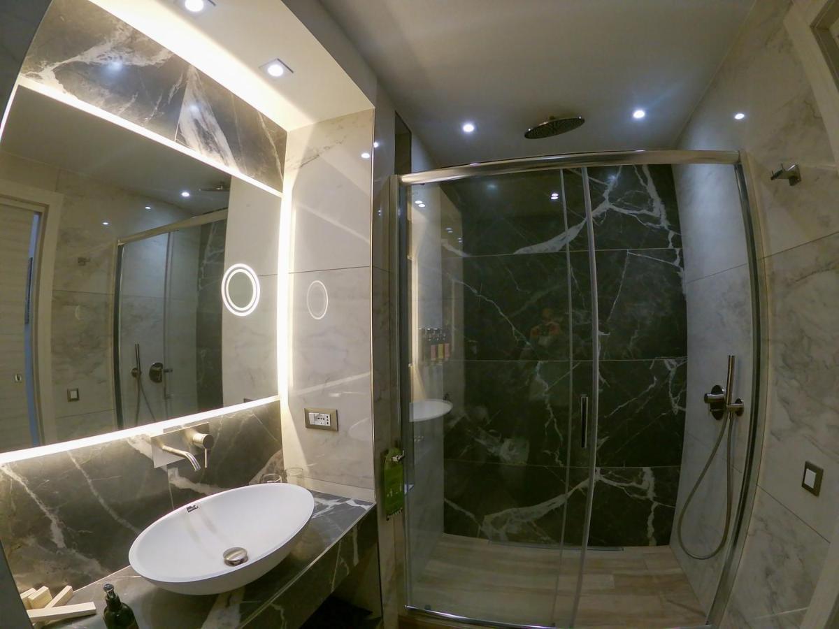 Municipio Luxury Suite Neapel Exterior foto