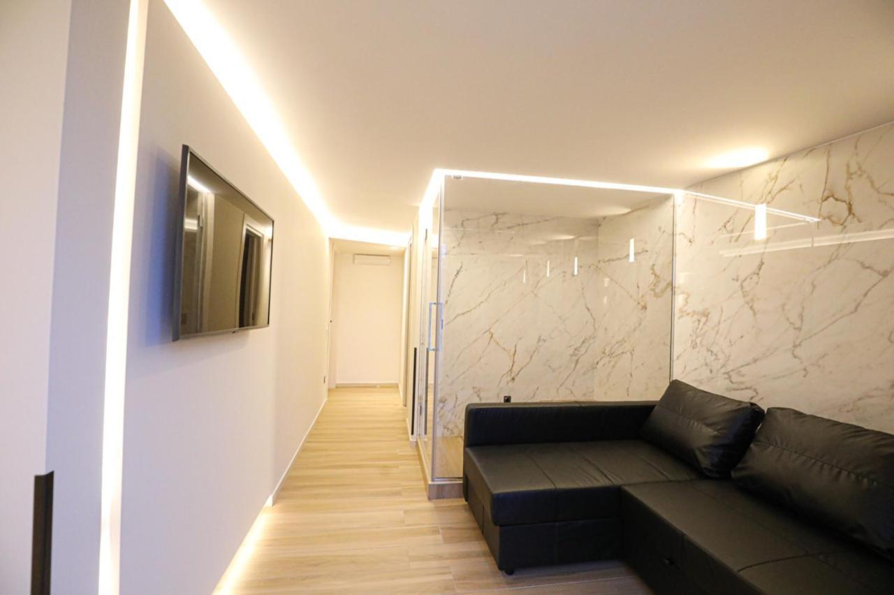 Municipio Luxury Suite Neapel Exterior foto