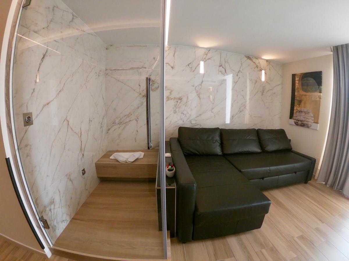 Municipio Luxury Suite Neapel Exterior foto