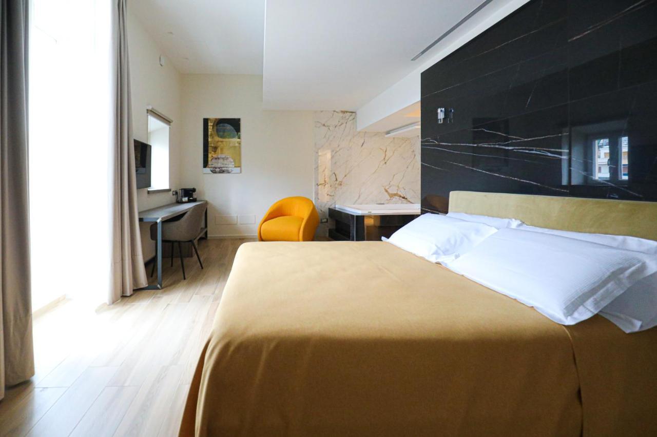 Municipio Luxury Suite Neapel Exterior foto