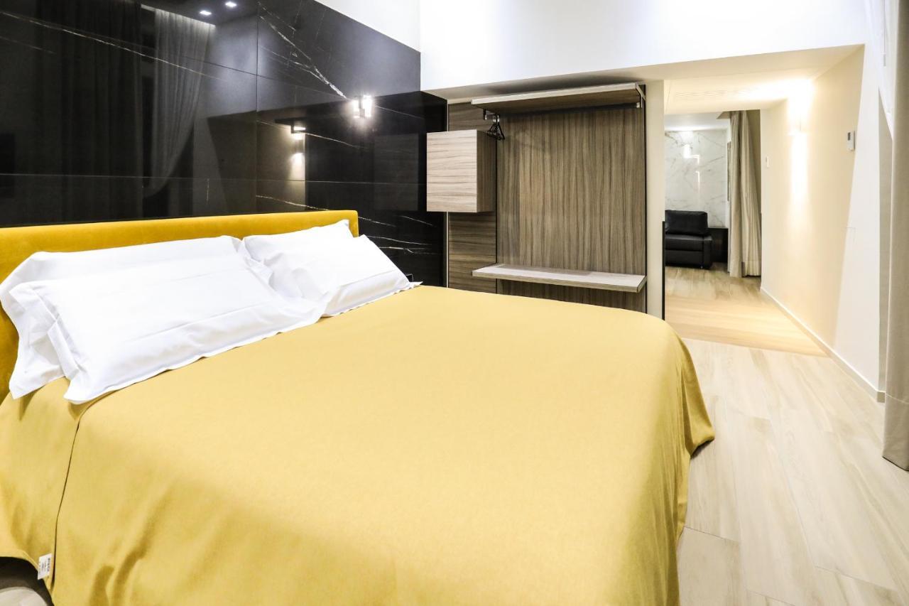 Municipio Luxury Suite Neapel Exterior foto